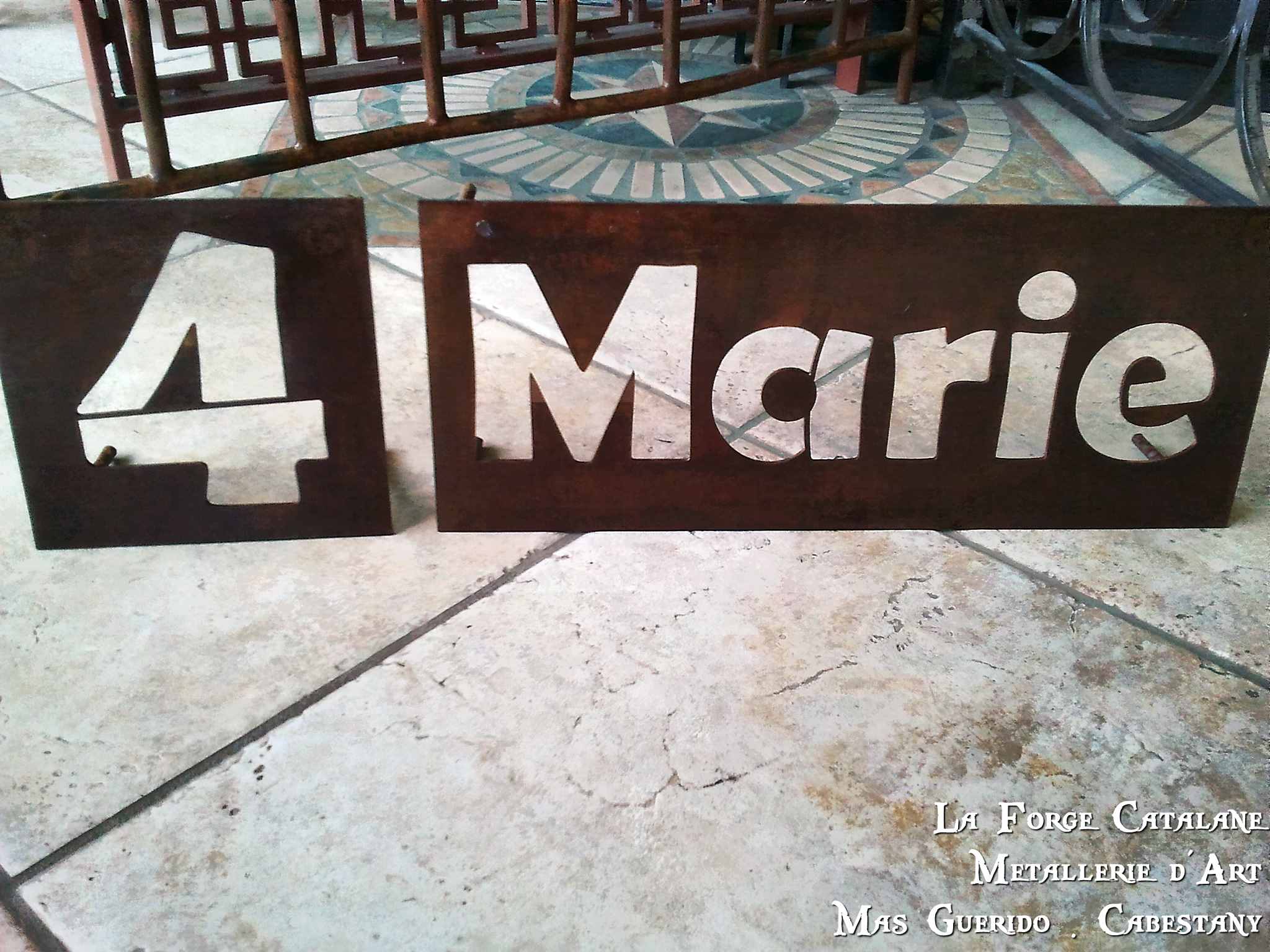 Decoupe laser numero maison forge catalane.jpg